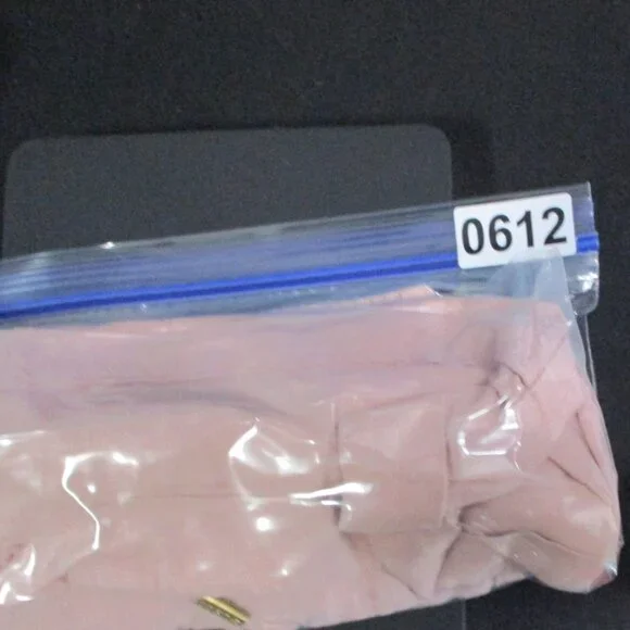 Guess Bermuda Shorts Salmon Pink Women Size | S - Picture 9 of 9